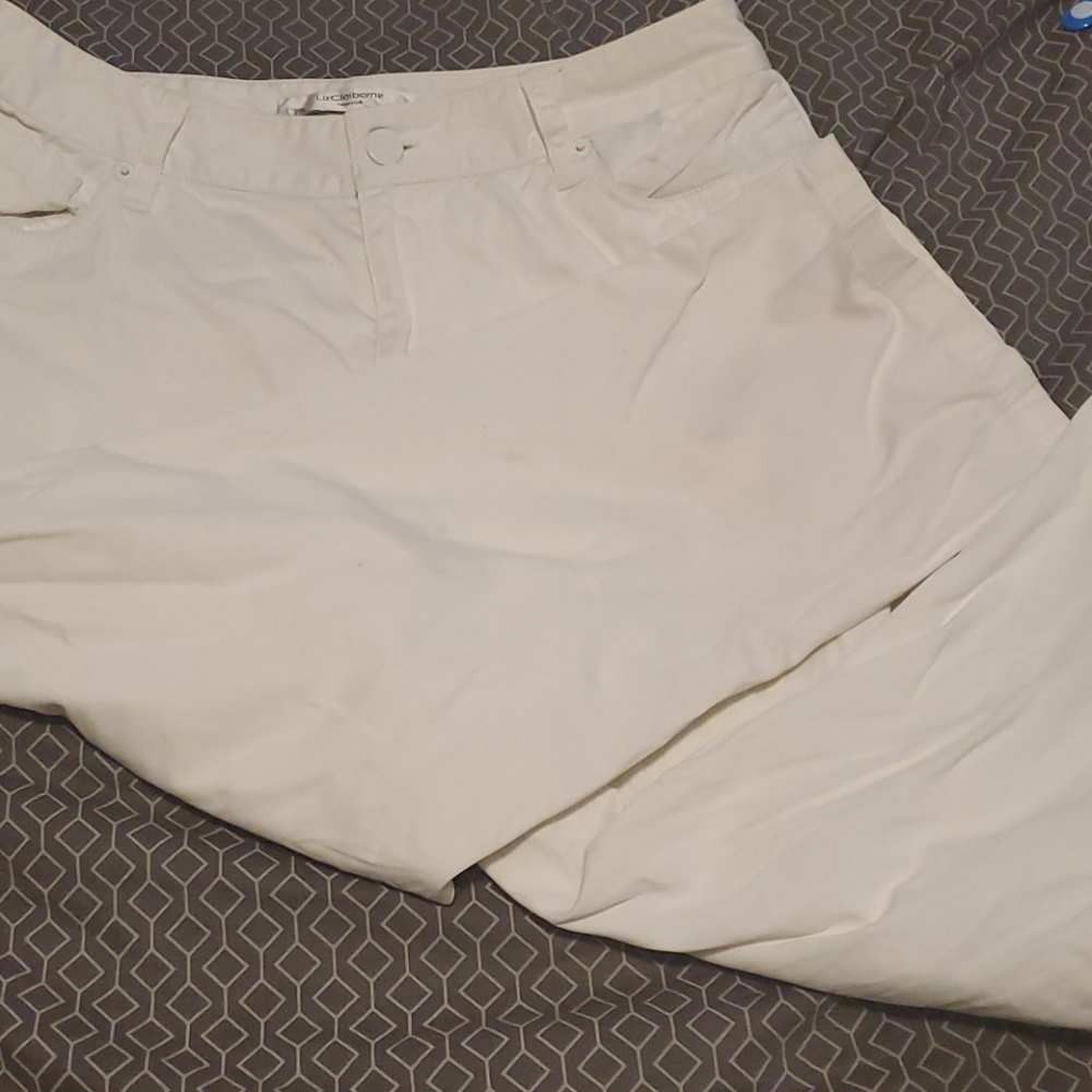 *Jackie* by Liz Claiborne cropped white jeans